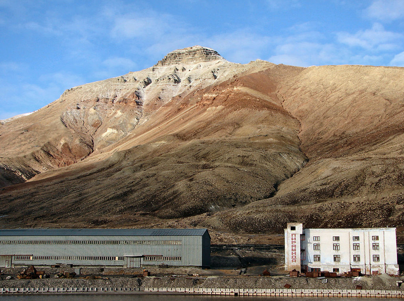 Illustration for article titled The Strangest and Most Tragic Ghost Towns from Around the World